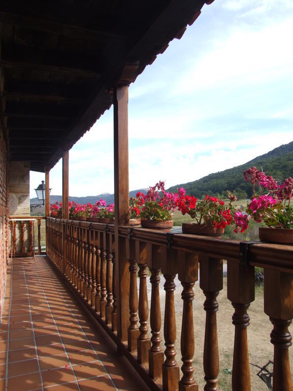 Casa rural La Toba I y II Bezana Habitación foto
