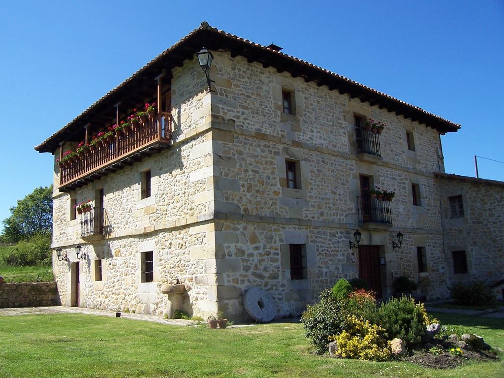 Casa rural La Toba I y II Bezana Exterior foto