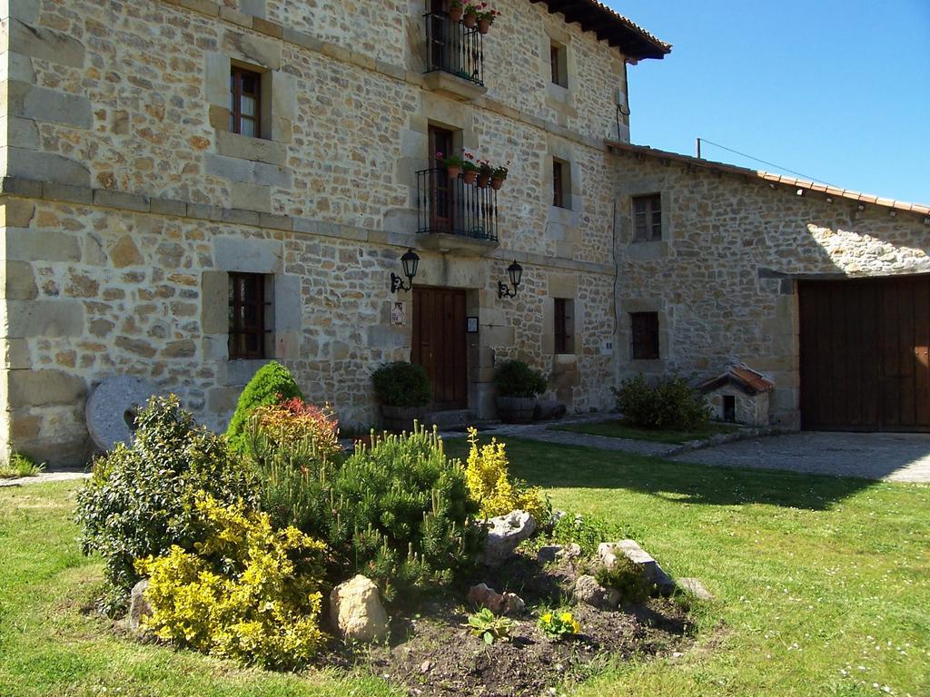 Casa rural La Toba I y II Bezana Exterior foto