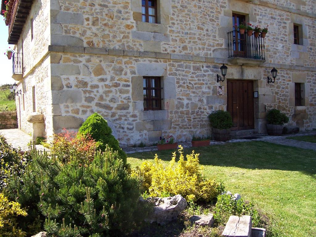 Casa rural La Toba I y II Bezana Exterior foto