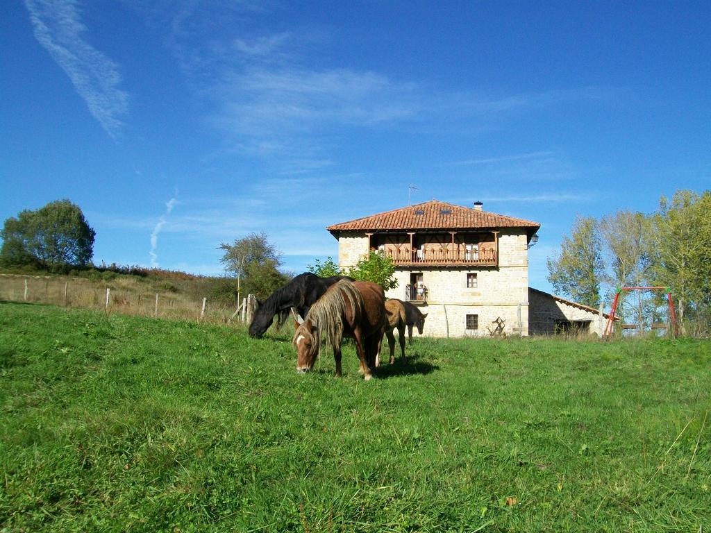 Casa rural La Toba I y II Bezana Exterior foto