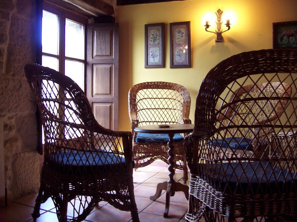 Casa rural La Toba I y II Bezana Habitación foto