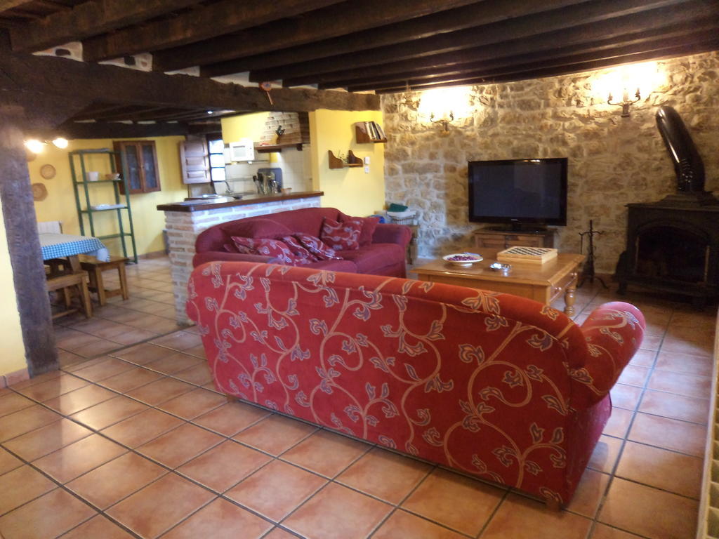 Casa rural La Toba I y II Bezana Habitación foto
