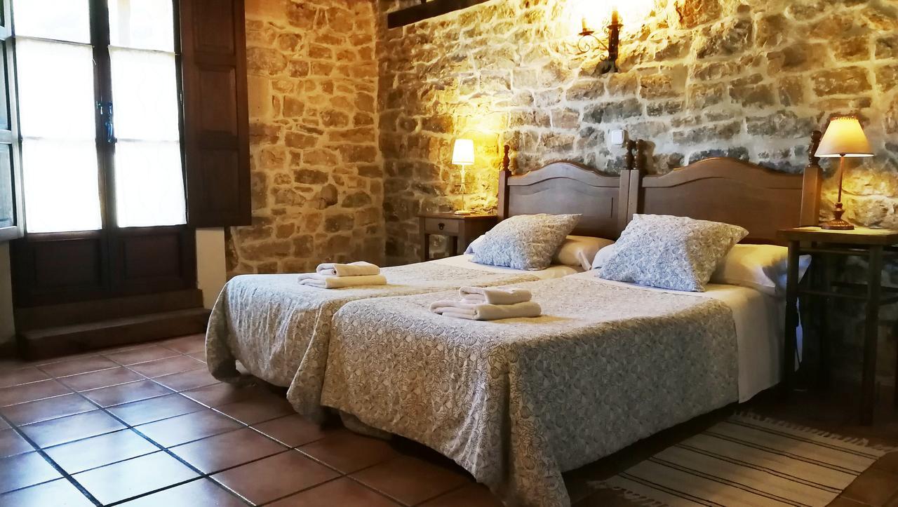 Casa rural La Toba I y II Bezana Exterior foto