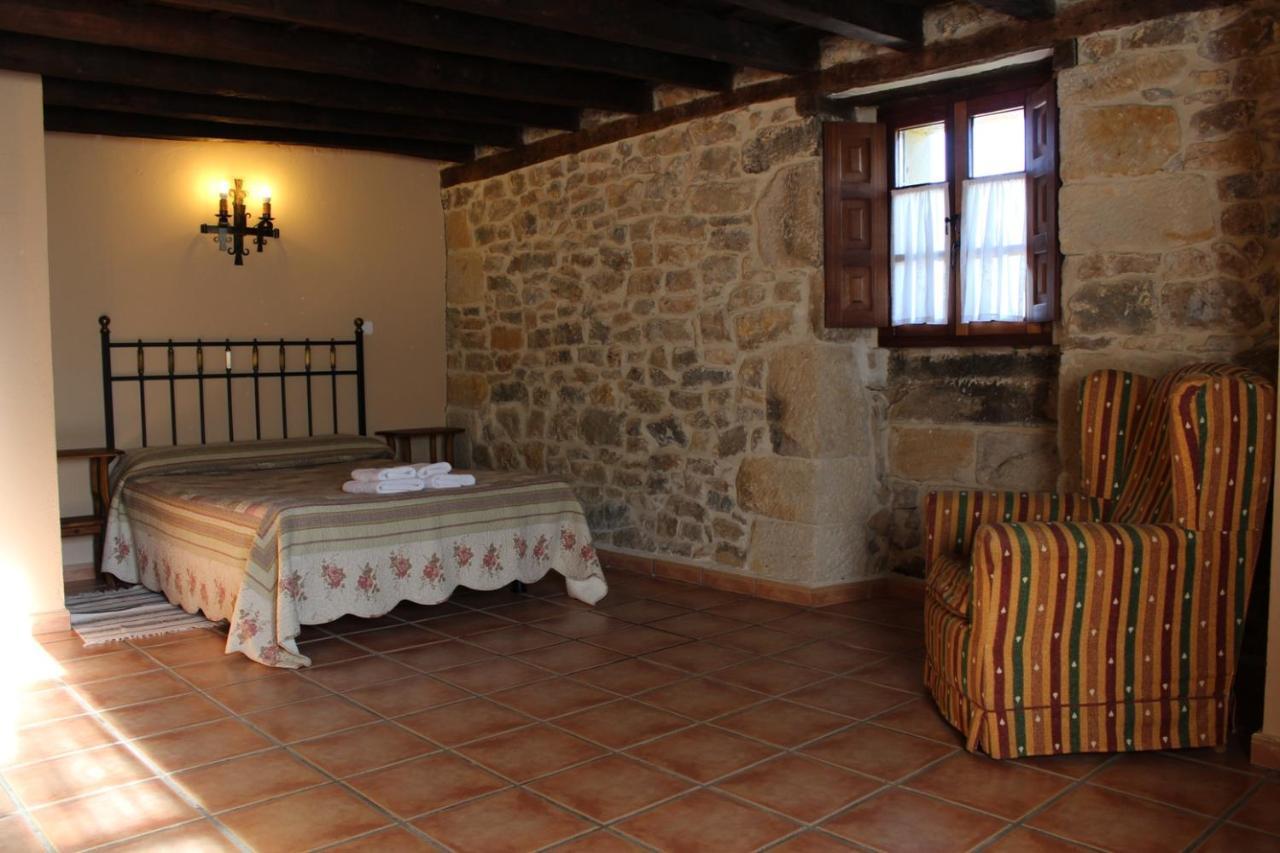 Casa rural La Toba I y II Bezana Exterior foto